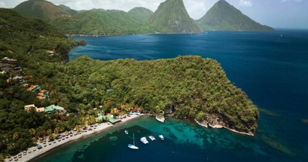 SAINT LUCIA SUMMER HOTEL DEALS: SAVE UP TO 55% ON CARIBBEAN GETAWAYS